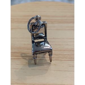 .925 Vintage Upholstered looking Chair Sterling Silver Jewelry Charm